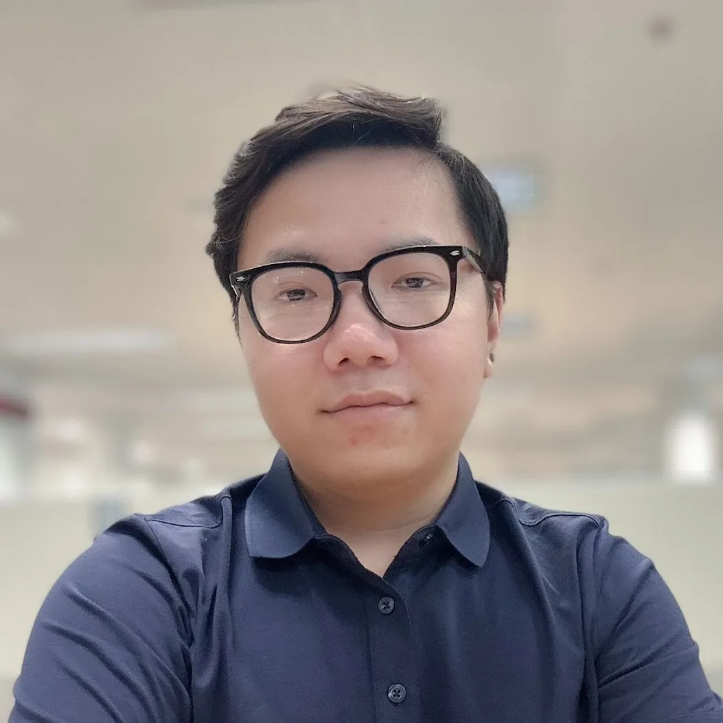 Dong Viet Hoang, Eric
