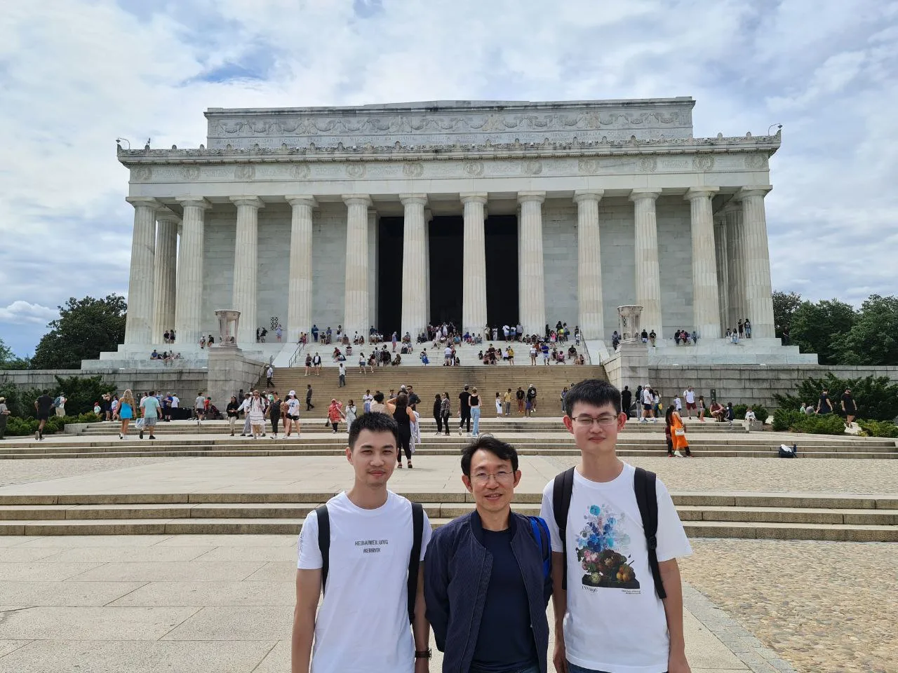 Thuat, Hady, and Zhang Ce visiting Lincoln Memorial