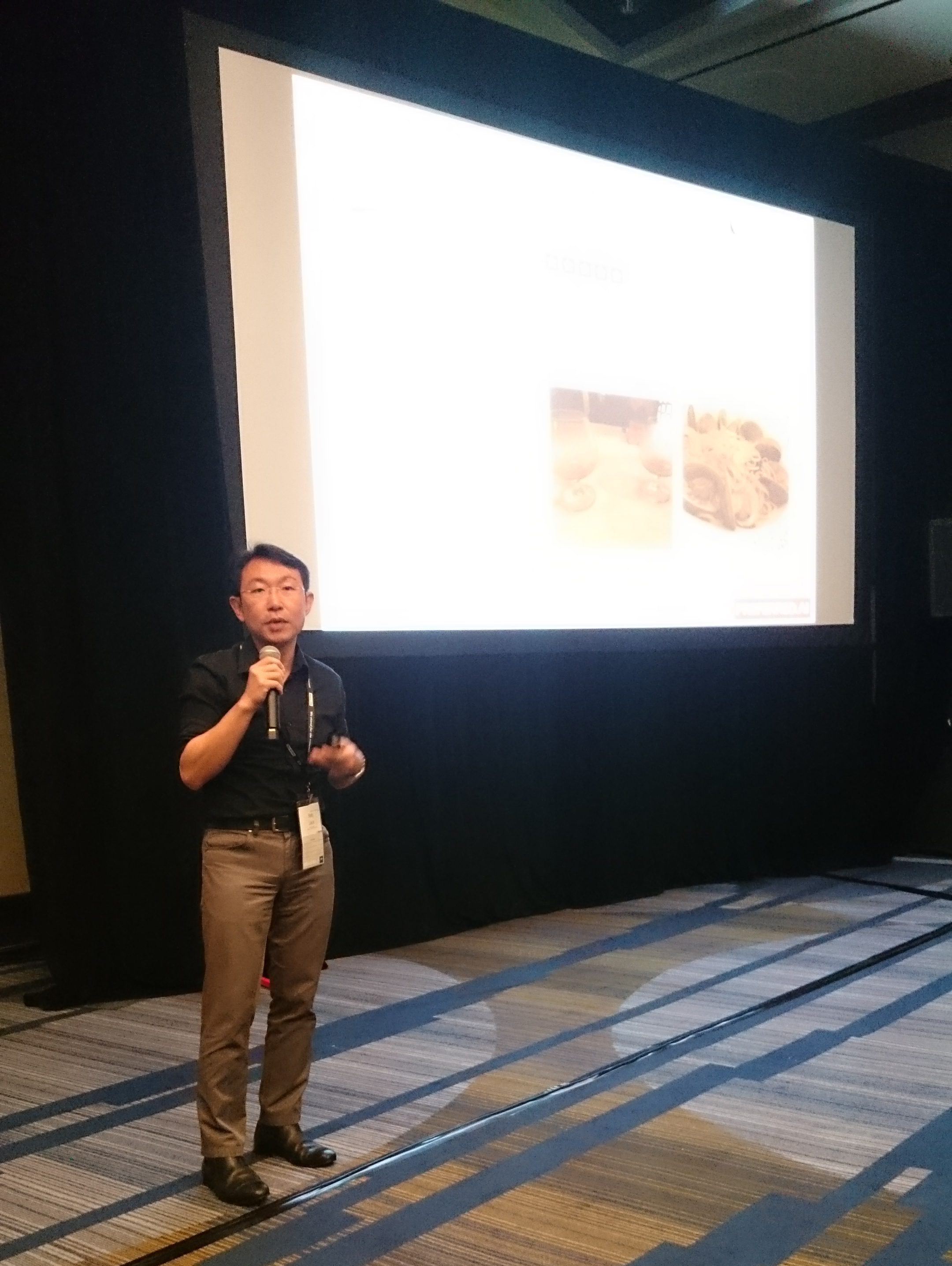 Hady described the multimodal nature of online reviews with both textual content as well as photos